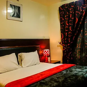 Hotel Karoon 