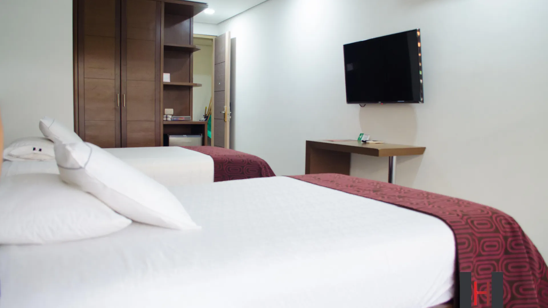 Hotel Merlott 70 3*, Medellin